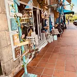 Casa Mil Suenos Bed & Breakfast 4*
