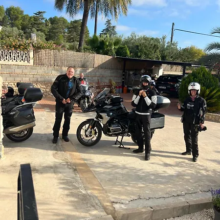 Casa Mil Suenos Bed & Breakfast 4*