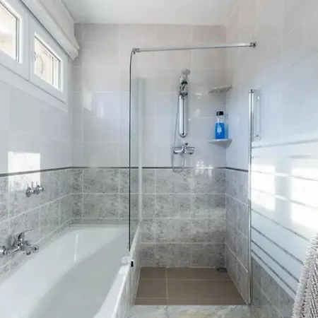 Casa Mil Suenos Bed & Breakfast 4*